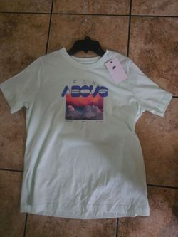 Hurley mens shirt size small runs like size medium