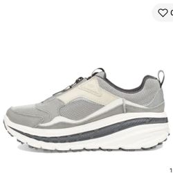 UGG White Grey' 1113330 women's size 7