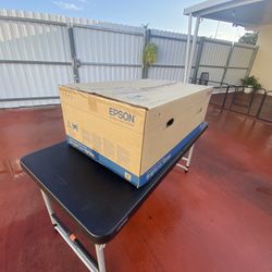 Epson BrightLink 595Wi Interactive Projector – New with All Original Accessories