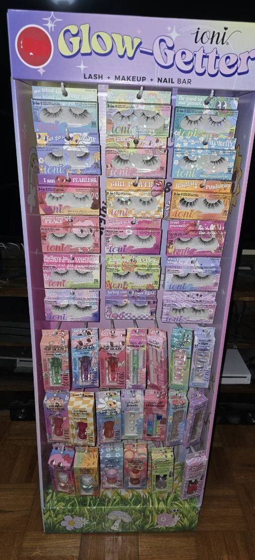 38 full set of ioni glow getter lash, makeup, and nails NEW