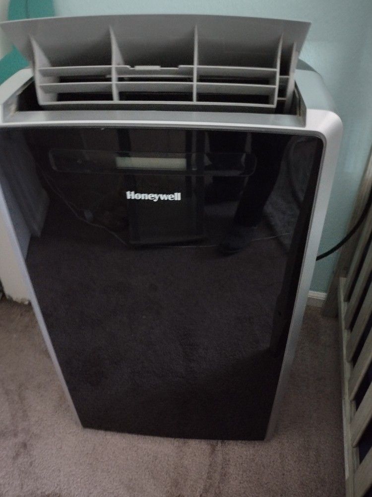 Honeywell 14000 BTU Like New Hardly Used