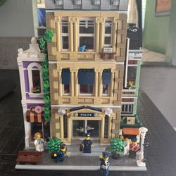 Lego Police Station Modular 10278 (100% Complete) 