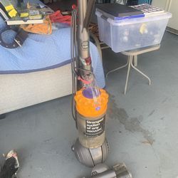 Dyson Cinetic Big Ball Upright Vacuum