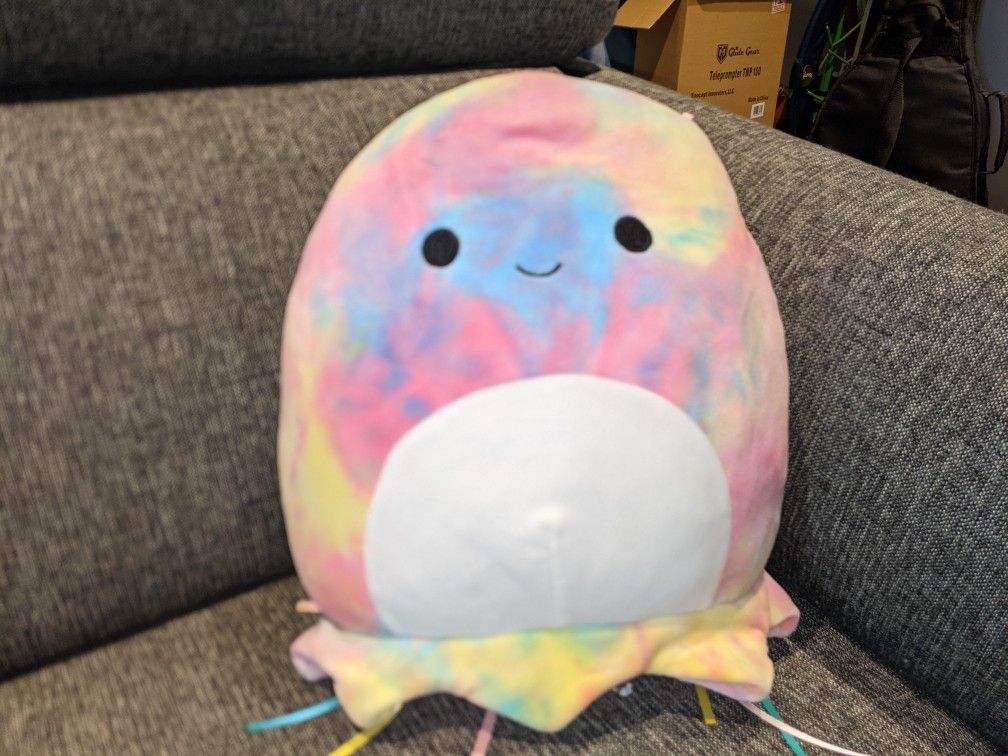 Squishmallow Janet jellyfish 11"