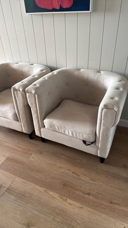 Living Spaces Accent Chairs