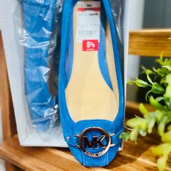 MK Fulton Moc Flats Size 5.5 