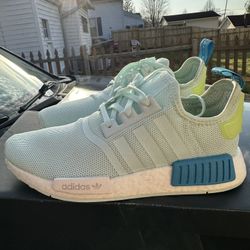 Adidas shoes Women Size 6