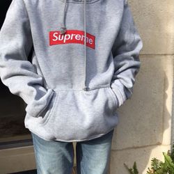 Supreme hoody,for 10-11 years old boy