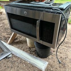 GE microwave/ range hood