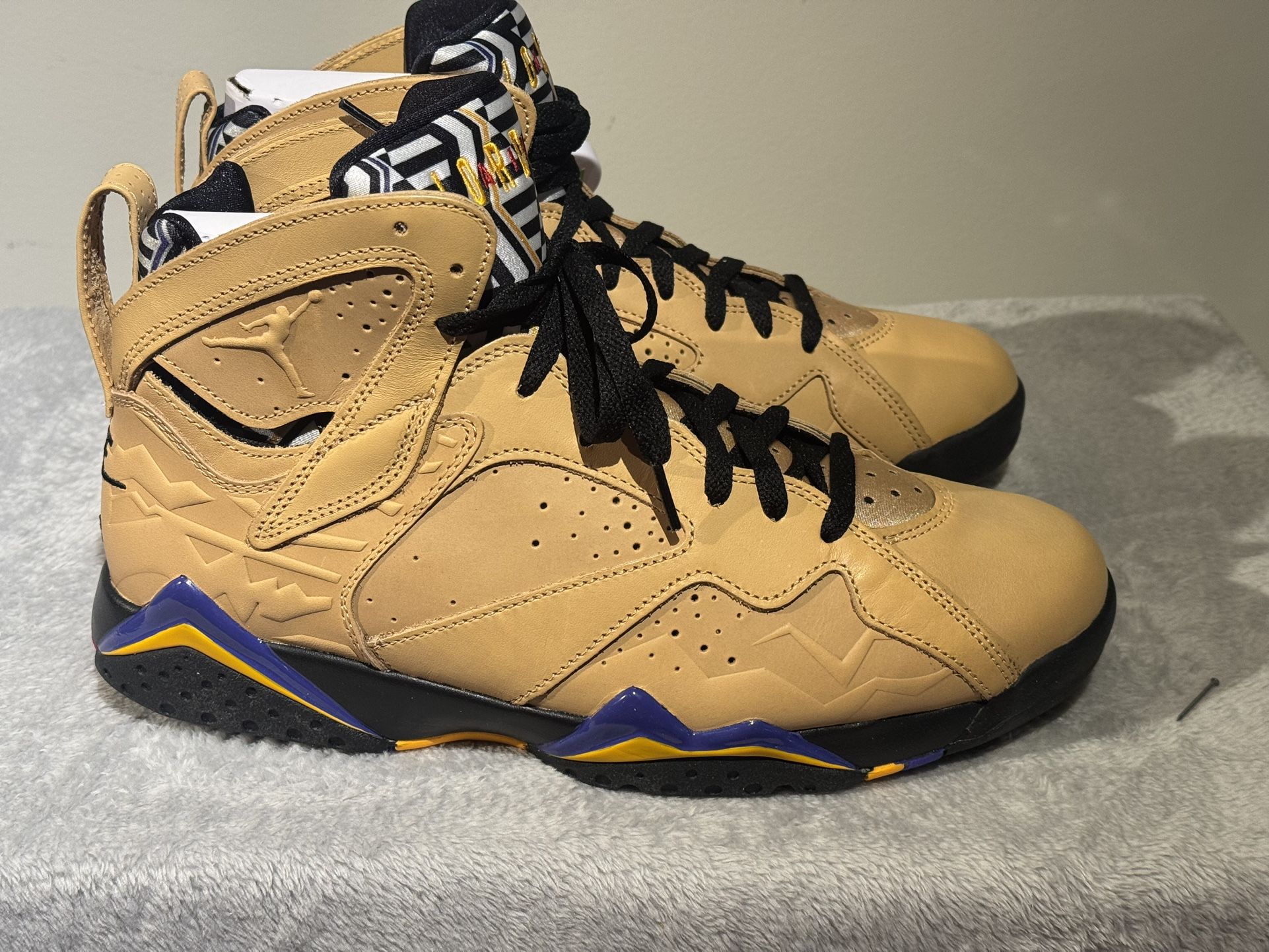 Air Jordan 7 SE “Afrobeats” – Size 11 – New w/ Box 2022