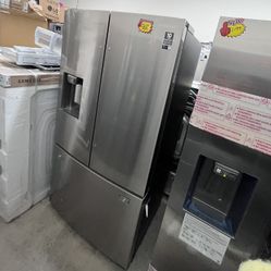 SAMSUNG FRENCH DOOR REFRIGERATOR IN STAINLESS STEEL
