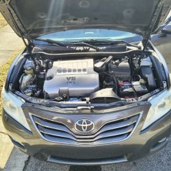 toyota camrry 2010 XLE MILLAS 164.453 TITULO LIMPIO EMISION AL DIA  5.500 ELPRECIO INCLUYE TAX PLACAS Y REGISTRO AL NUEVO DUEÑO 