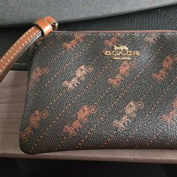 Coach wristlet wallet