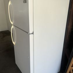 Frigidaire Refrigerator 