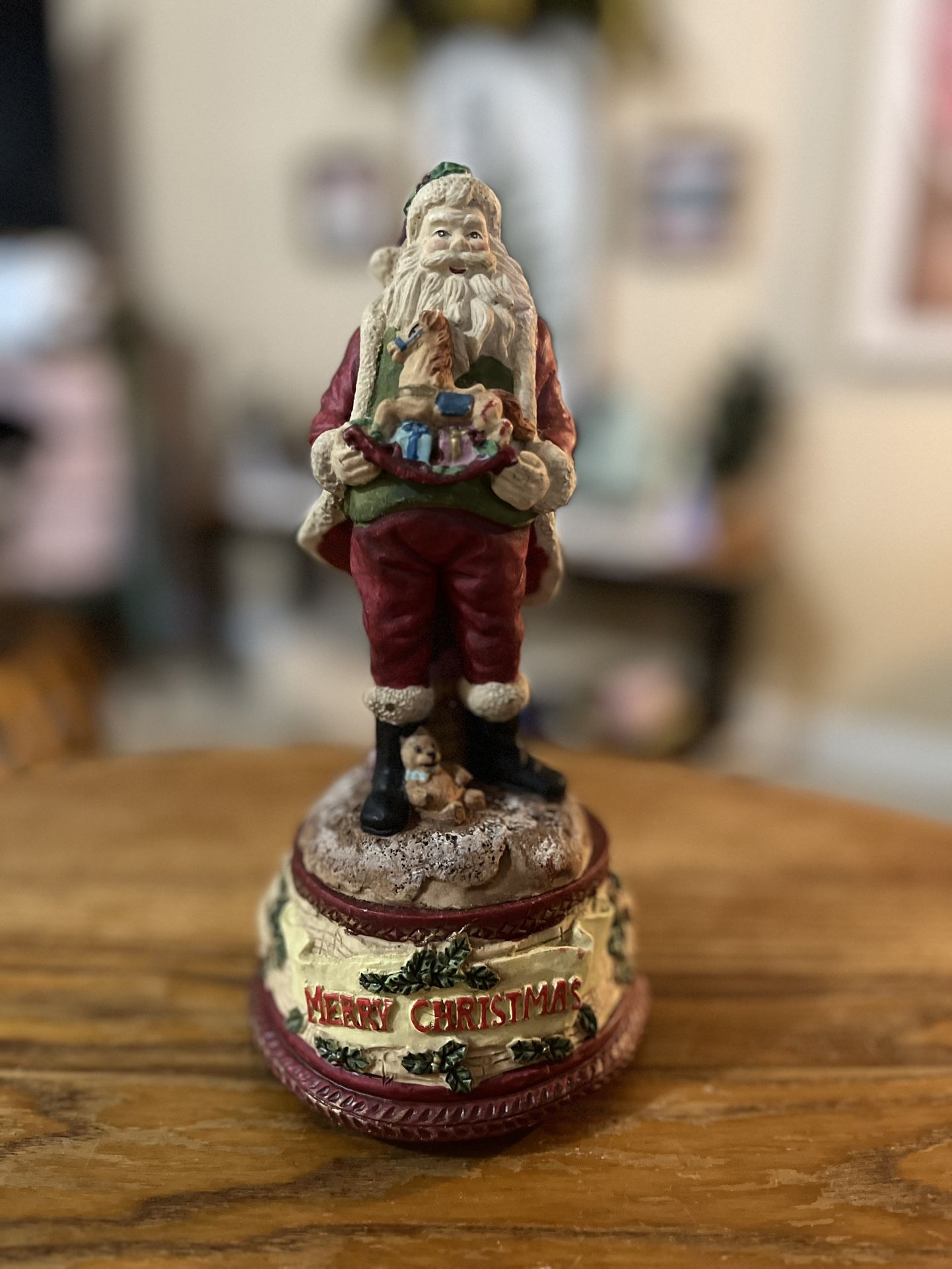 Windsor Collection Old World Santa Claus Music Box - We Wish You A Merry Xmas