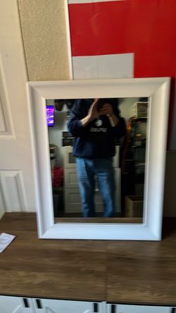 Wall mirror