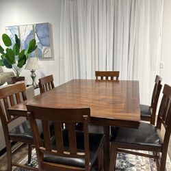 Dining table with 6  chairs