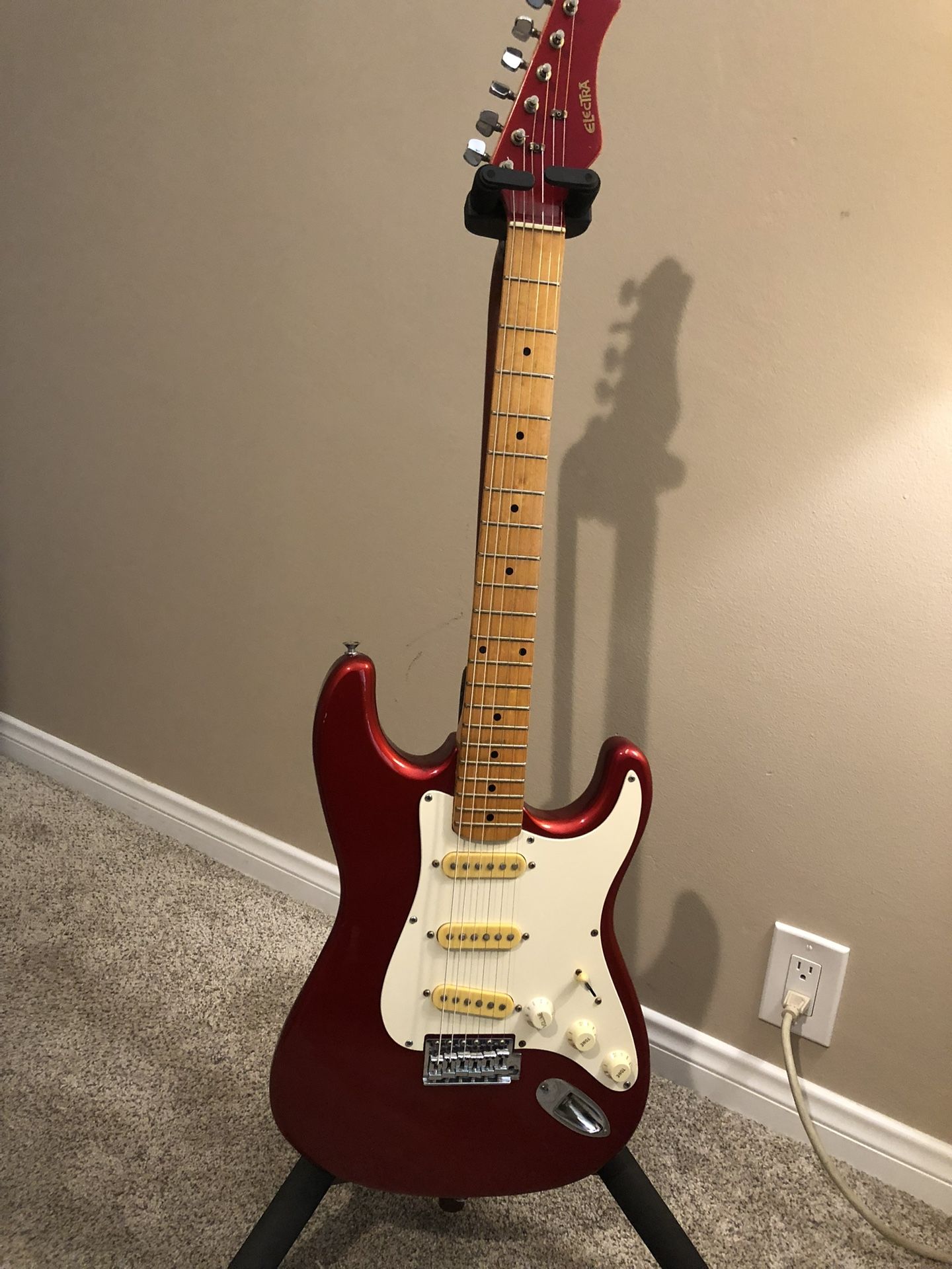 Electra electric guitar - TL600MR 70's or 80's RED, Maple neck /fingerboard