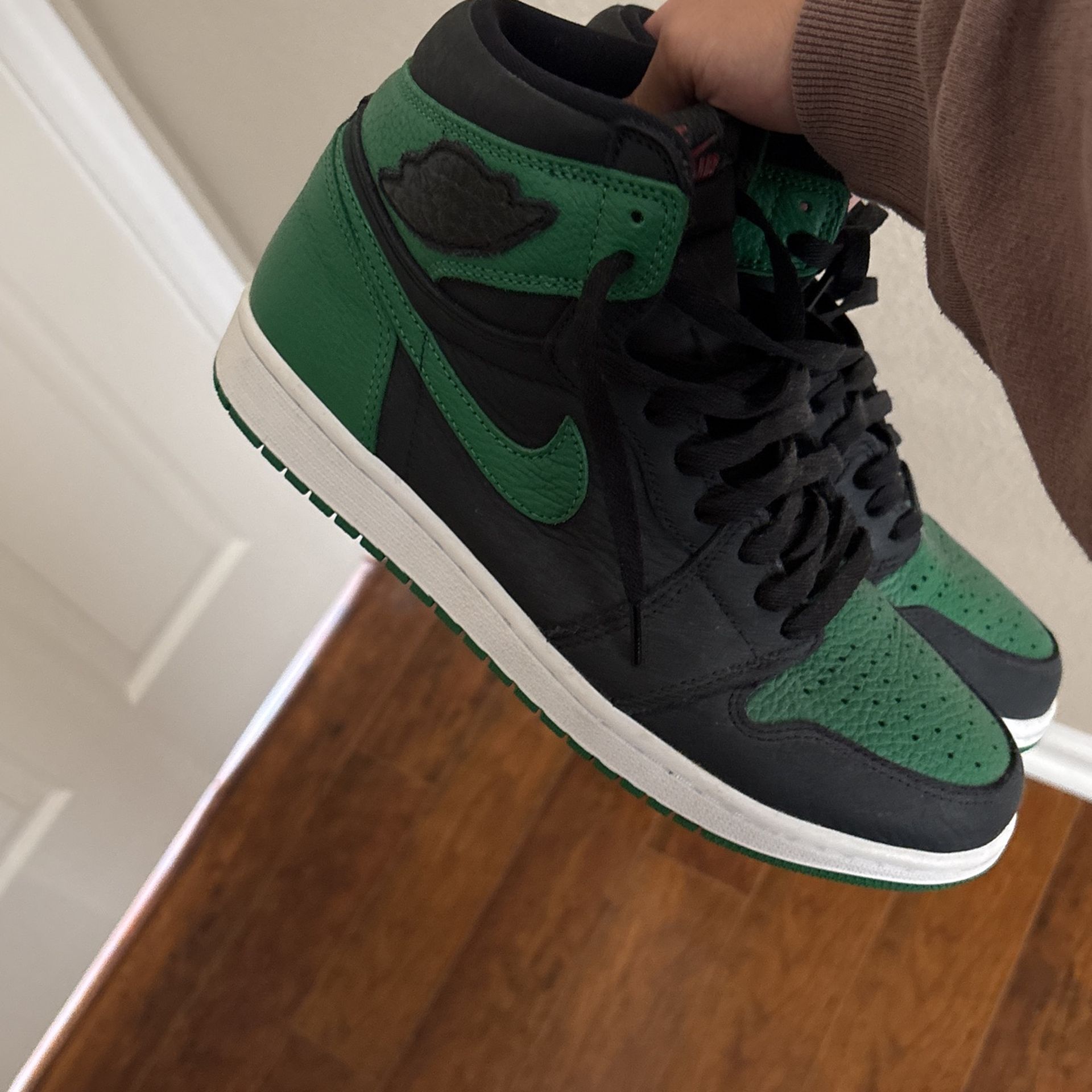 Jordan 1 Pine Greens Size 9.5,All Products : American Fashion Style Bags On Sale