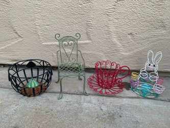 Set of 4 Cute Metal Wire Garden Planters & Spring Patio Decor