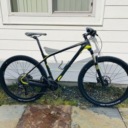 Giant Advanced Carbon Fiber Mountain Bike 