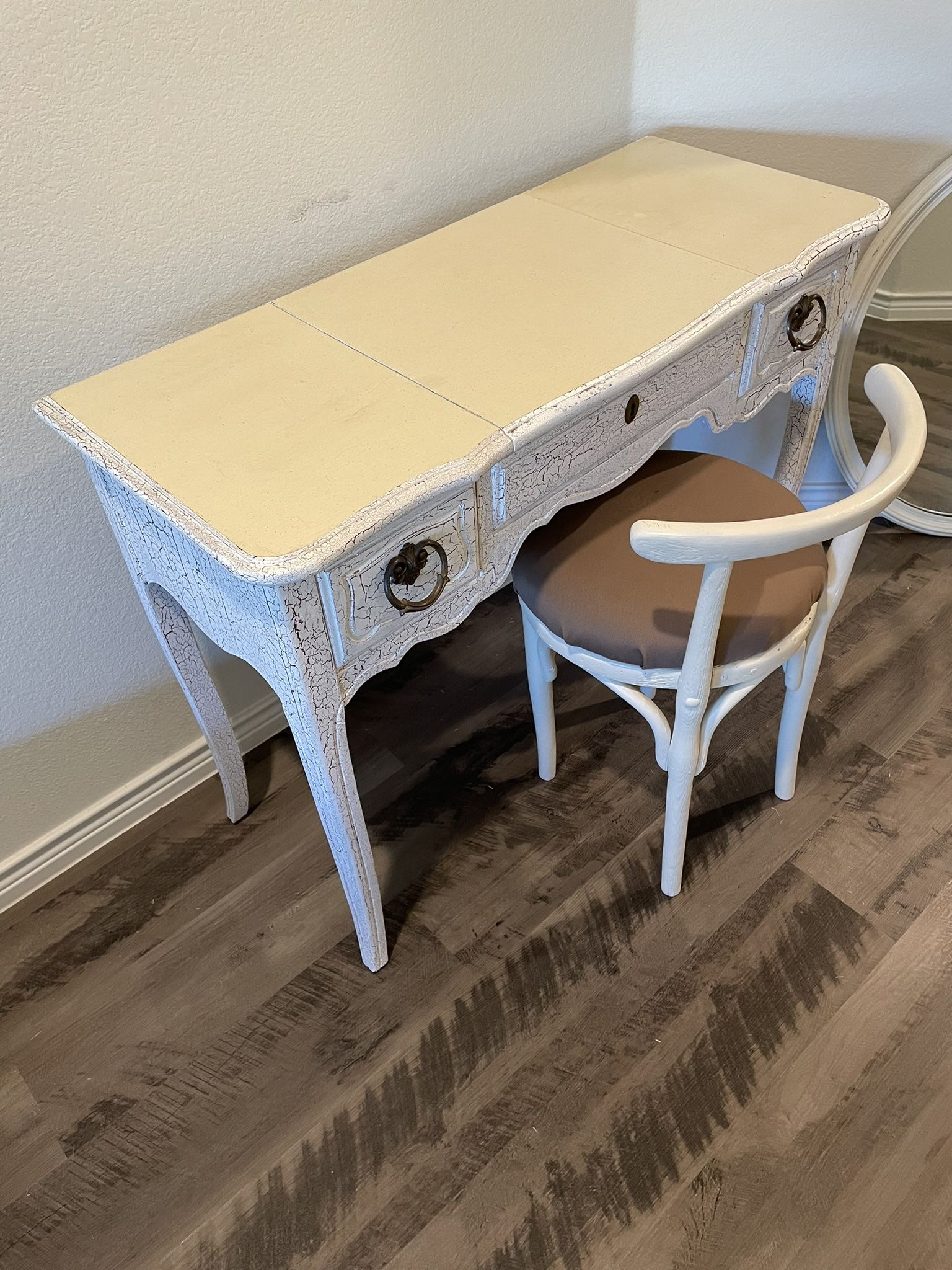 Shabby Chic Style Dressing Table with Storage - Bench and Mirror Included
