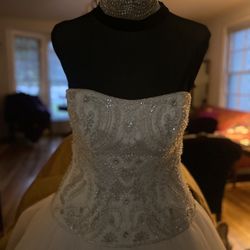 Wedding Dress Size 6   $200.00  