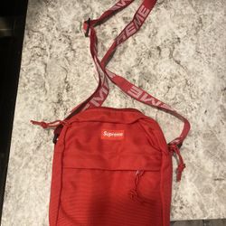 Supreme Shoulder Bag 