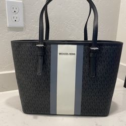 Michael Kors Tote Like New