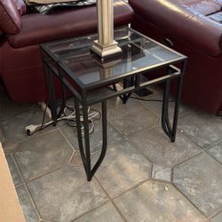 2 Side Tables
