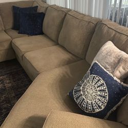 Sectional Couch 