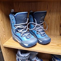 Thinsulate Snowboard Boots  Womens 7