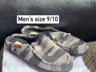 New men’s sleepers size 9/10