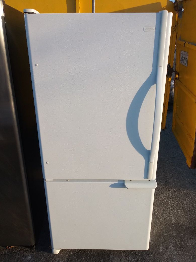 Small kenmore refrigerator/3 Month warranty and free local delivery