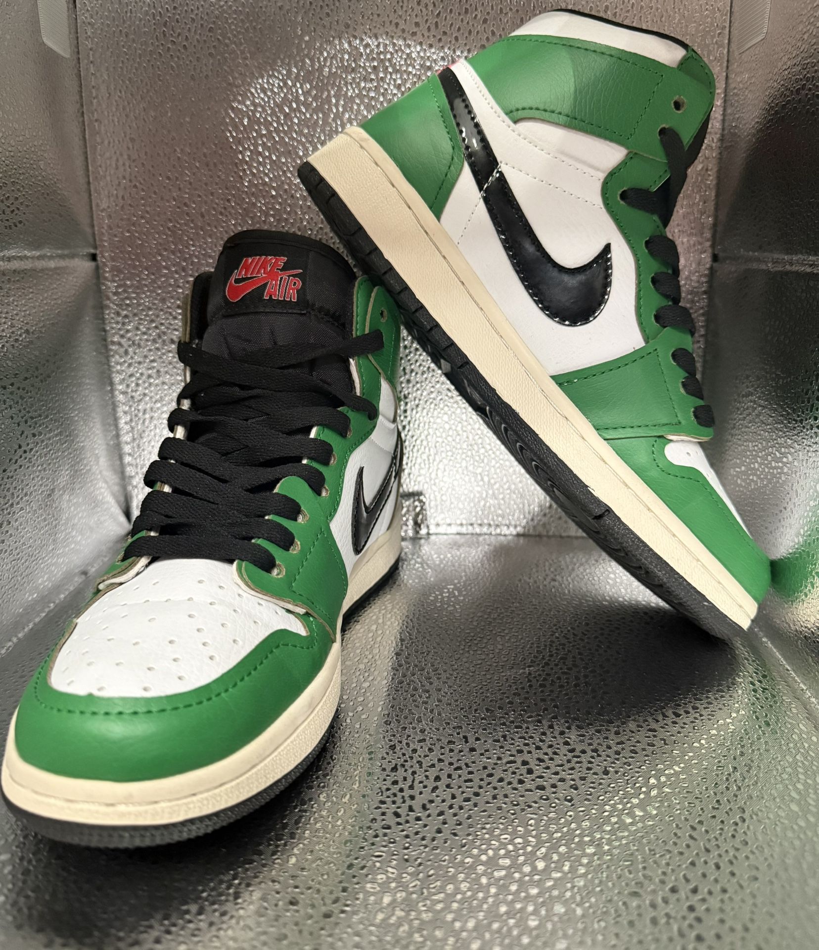 Wmns Air Jordan 1 Retro High OG 'Lucky Green'