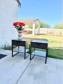 2 nightstands set