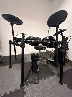 Drums / Bateria