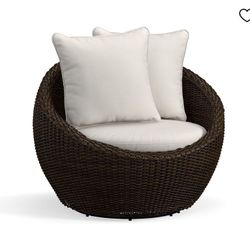 NEW 70% OFF Pottery Barn Torrey Wicker Swivel Papasan Patio Chair
