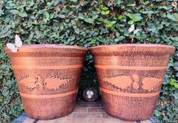 Set of 2 Large Vase Pot Planters
