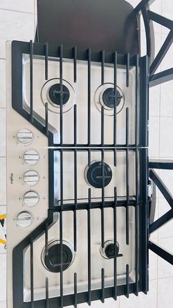Whirlpool 36" 5-Burner Gas Cooktop – Stainless Steel (Like New)