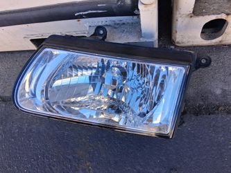 Isuzu Rodeo Headlight 