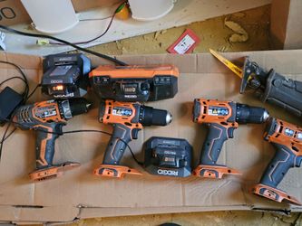 RIDGID 18V Cordless Drill Set with Batteries and Charger
