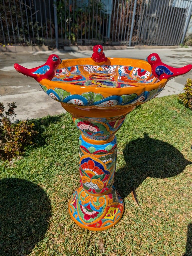 Mexican Talavera FOUNTAIN — Bird Bath