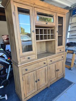 China Cabinet/Hutch-$250