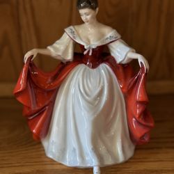 Royal Doulton Sara Figurine Bone China Lady Woman England Lovely 1980 HN2265 