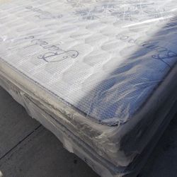 KING PILLOW TOP MATTRESS AND BOX SPRING