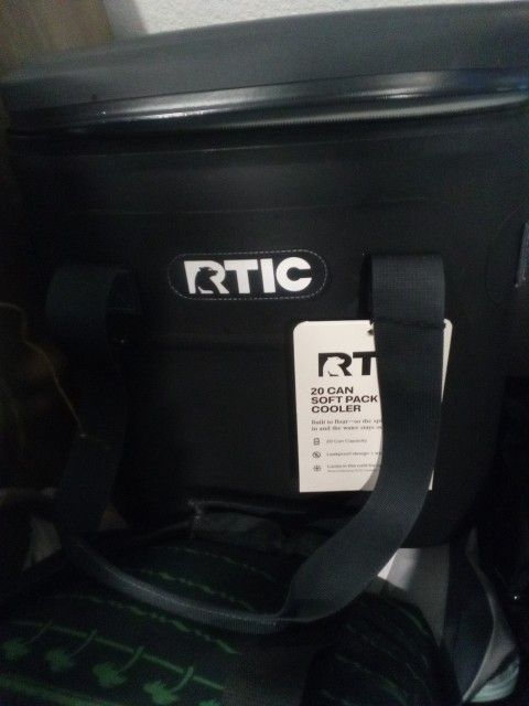 Rtic 20 Can Soft Cooler