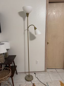 Room Essentials Floor Lamp