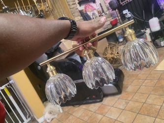 3 light vanity