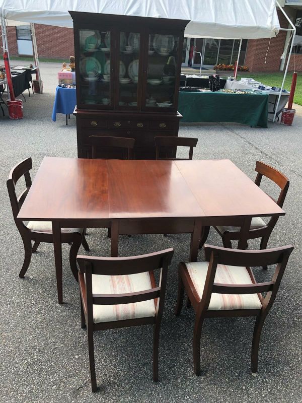 China Cabinet And 5 Pc Dining Table For Sale In Norfolk VA China Cabinet And 5 Pc Dining Table For Sale In Norfolk VA